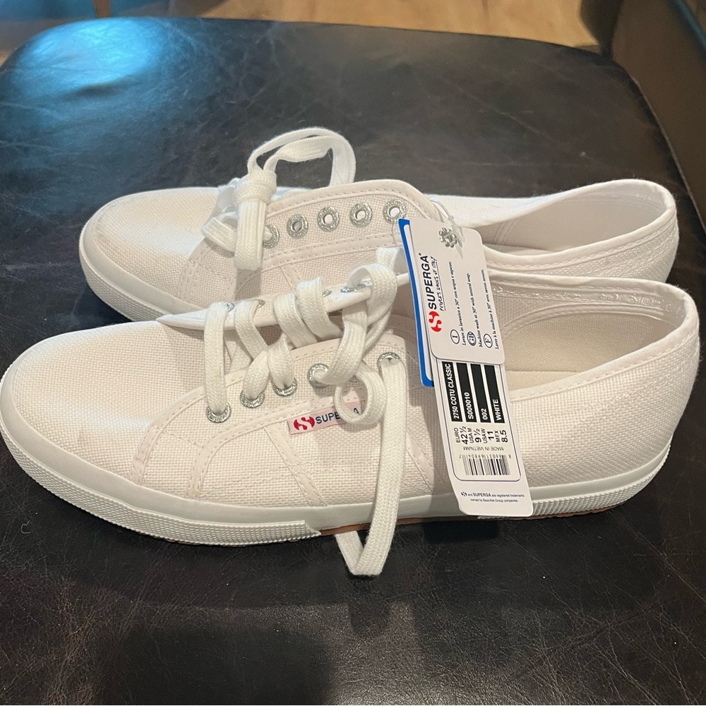 New Superga Men’s 9.5 Women’s 11 White Sneakers